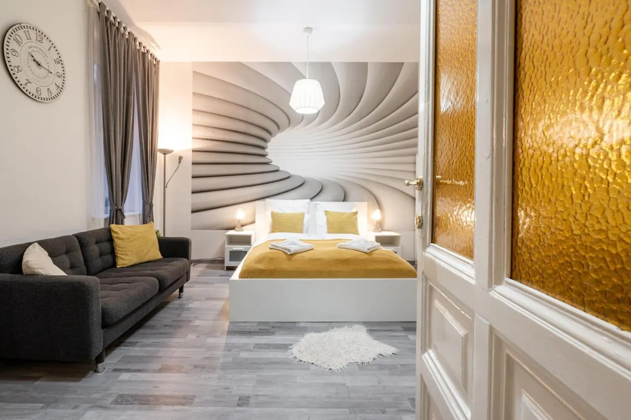 Theresa Loop Apartment Budapest Hungary